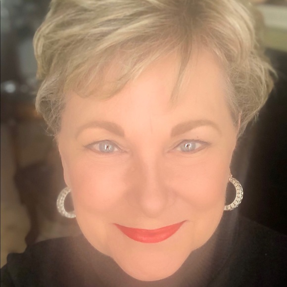 MEET THE POSHER - Picture 1 of 3